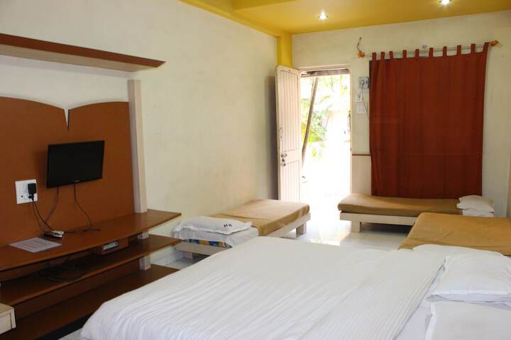 Room 7 of 57