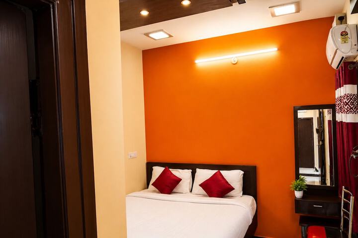 Room 8 of 21