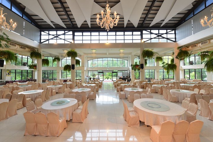 Ballroom/Hall 99 of 145