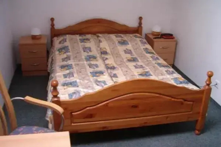 Room 2 of 11