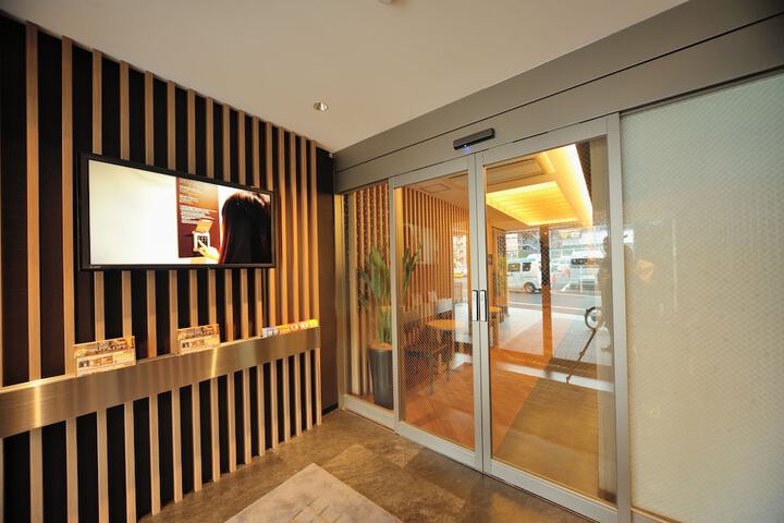 Hotel 3 of 64