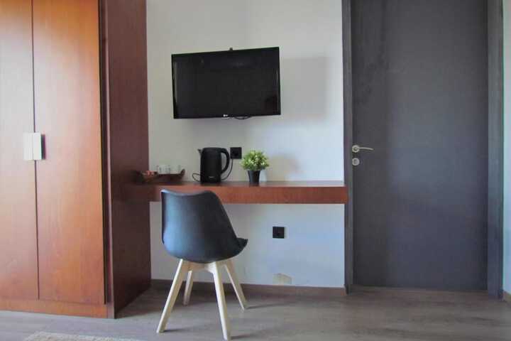 Room 10 of 45