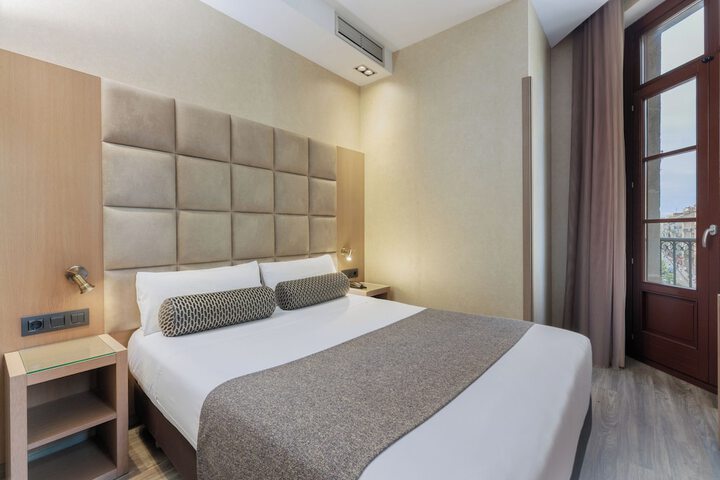 Room 14 of 56