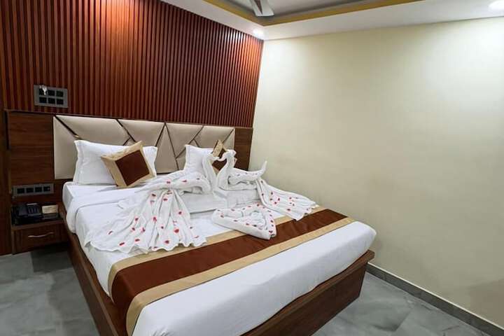 Room 15 of 53