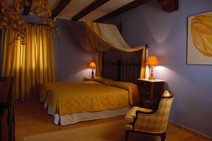 Room 5 of 36