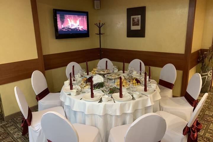 Ballroom/Hall 95 of 112