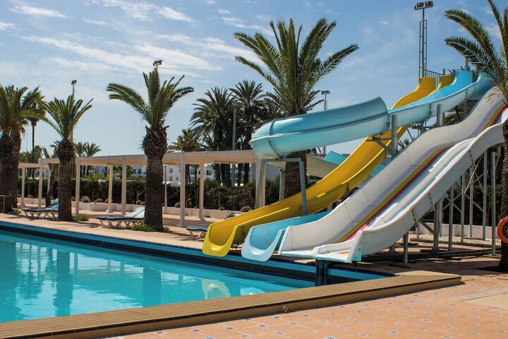 Hotel Pool