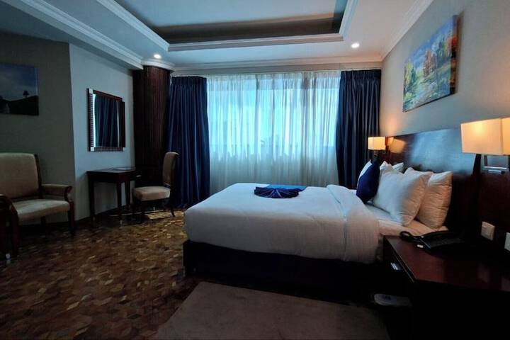 Room 31 of 108
