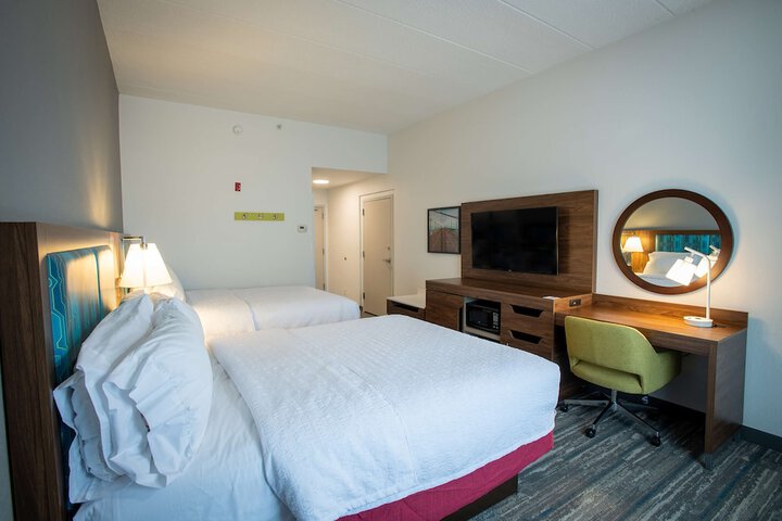 2 Queen Beds (2 of 14)