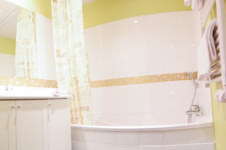 Bathroom Interior Photo