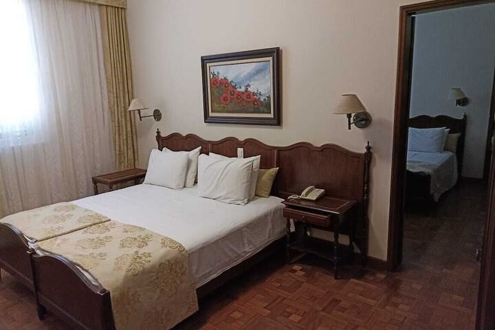 Room 14 of 42