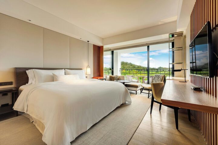 Room 40 of 151