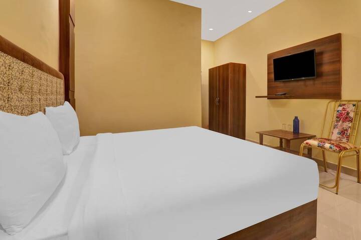Room 5 of 15