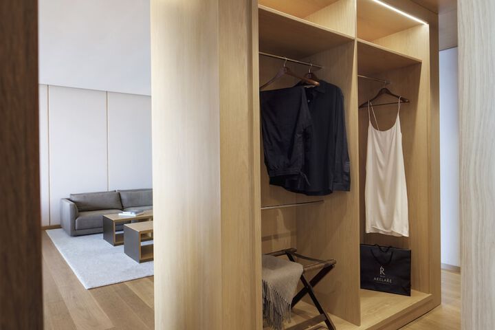 Room 25 of 95