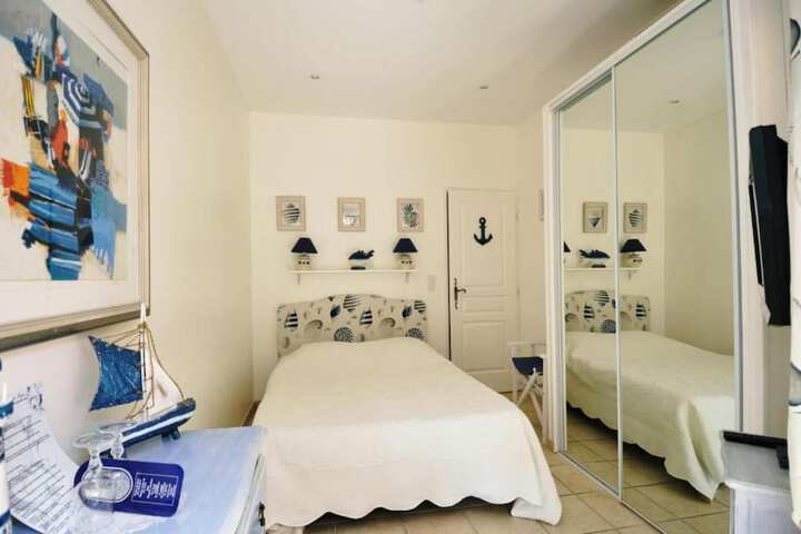 Room 15 of 50