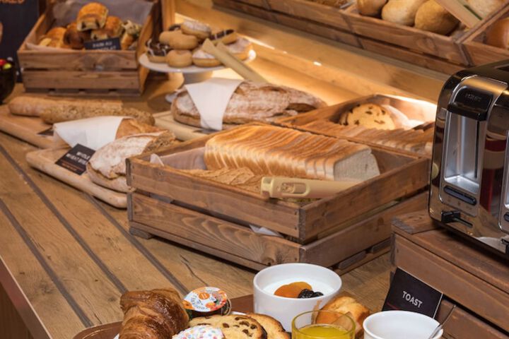 Breakfast area