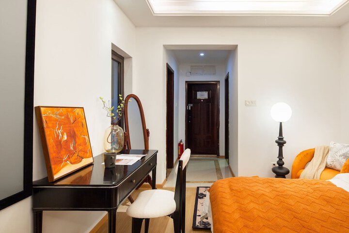 Room 40 of 81