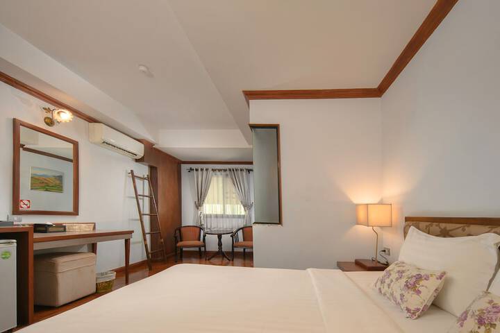 Room 8 of 60