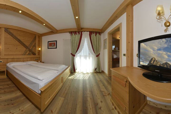 Room 8 of 55