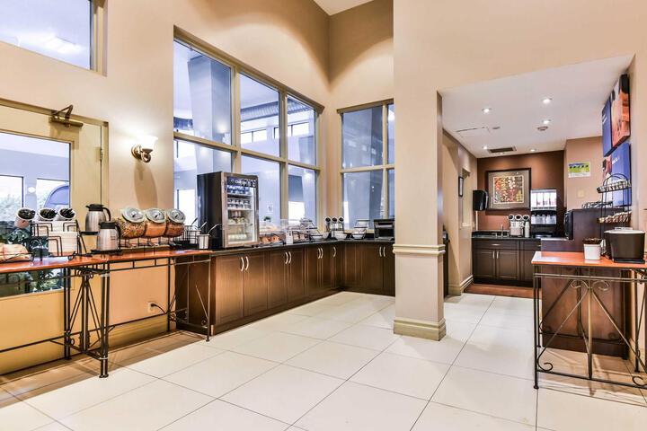 Breakfast/Coffee Service 8 of 22