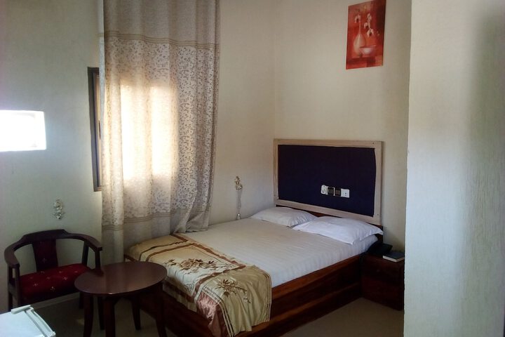 Room 15 of 33