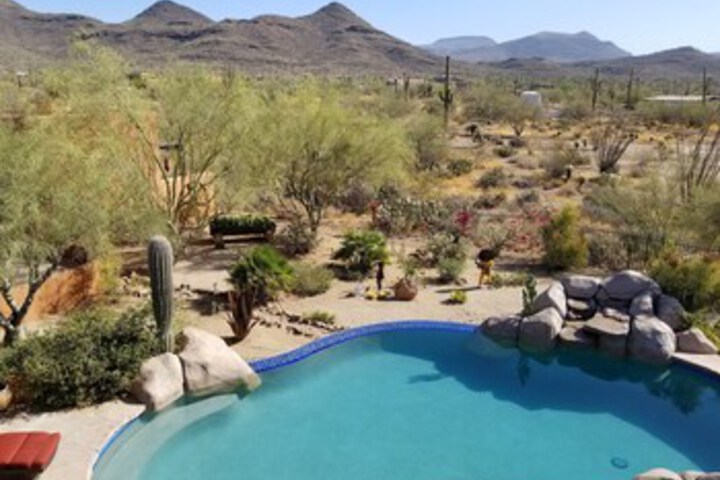 Hotel Exterior 6 of 25