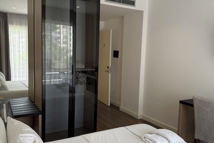 Room 69 of 207