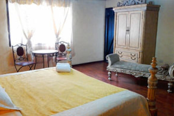 Room 52 of 83