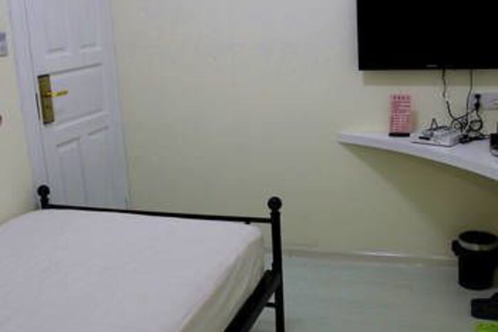 Room 4 of 19