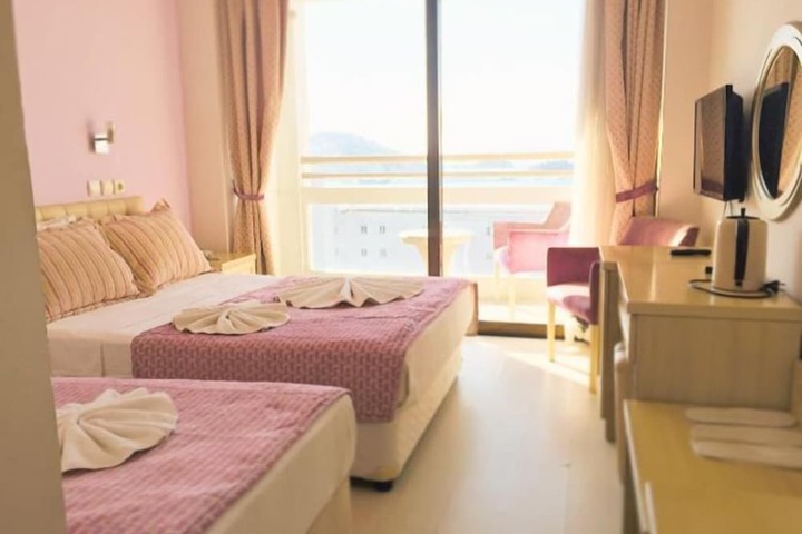 Room 14 of 49