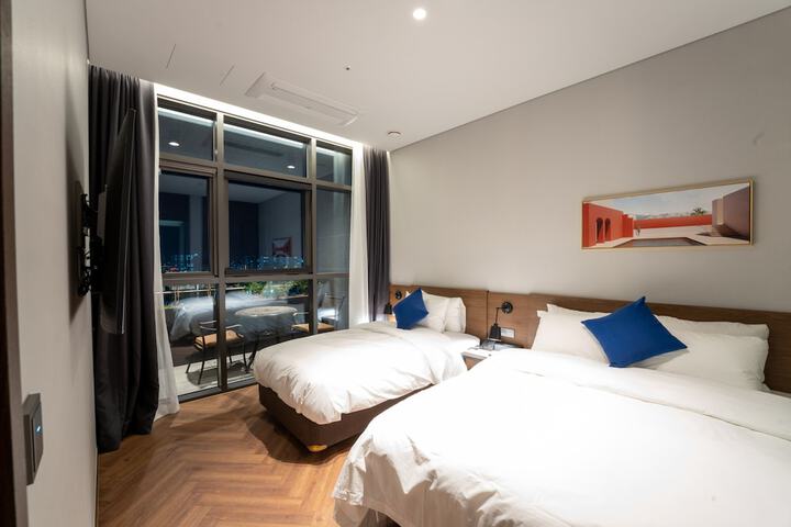 Room 13 of 55