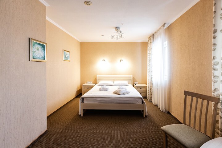Room 29 of 102