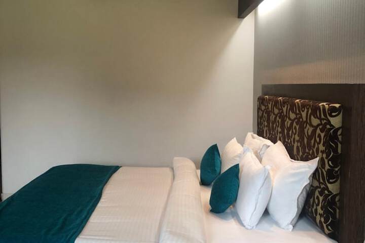 Room 10 of 61