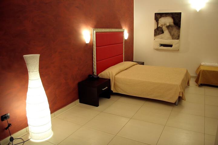 Room 6 of 26