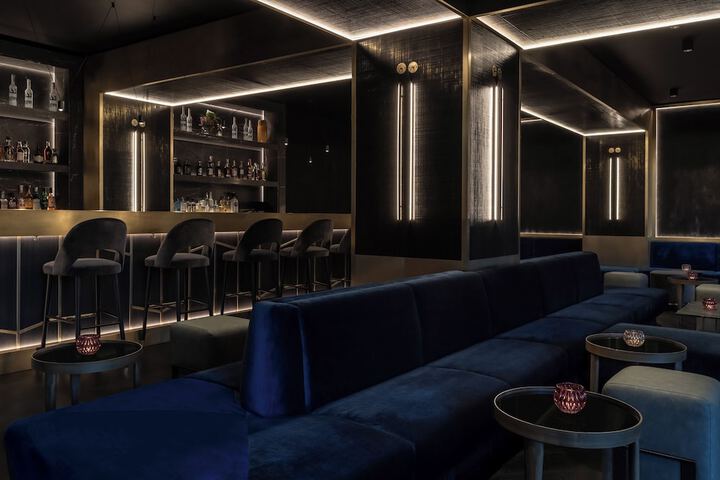 Lounge 29 of 47