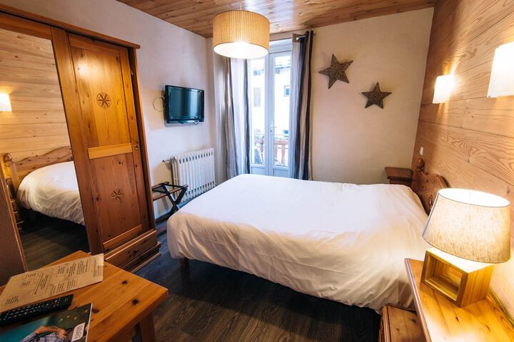 Room 10 of 62