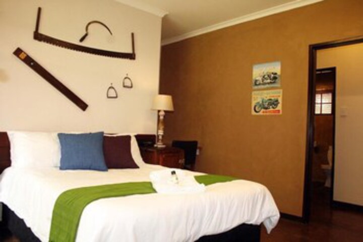 Room 9 of 33