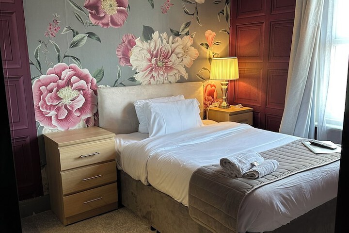 Room 29 of 171