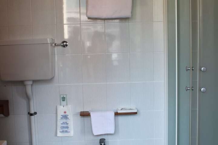 Room 17 of 20