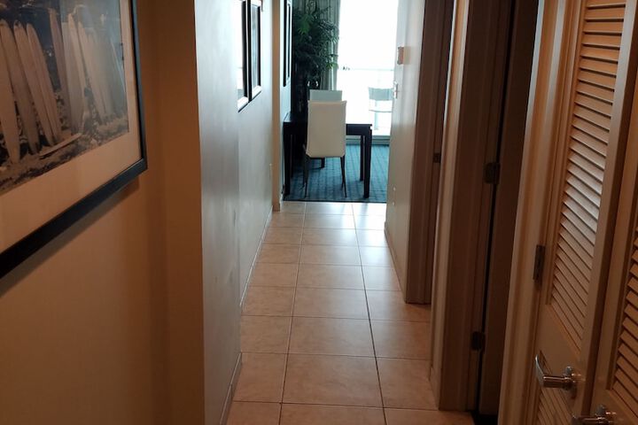 Room 17 of 190