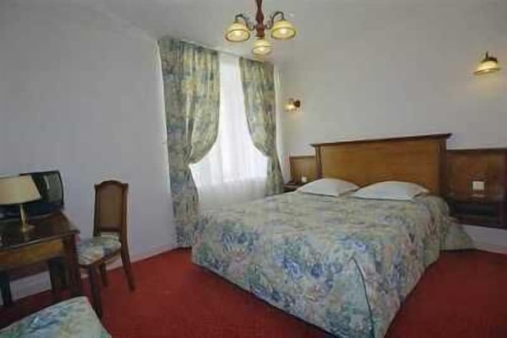 Room 8 of 52
