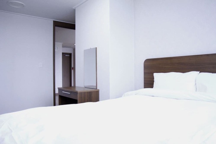 Room 33 of 119