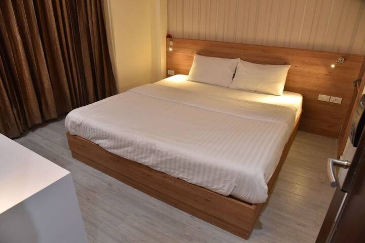 Room 7 of 41