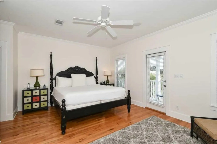 Room 2 of 17