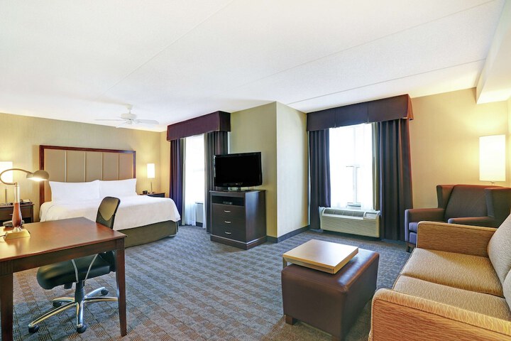 1 King Bed Whirlpool Studio Suite (22 of 22)