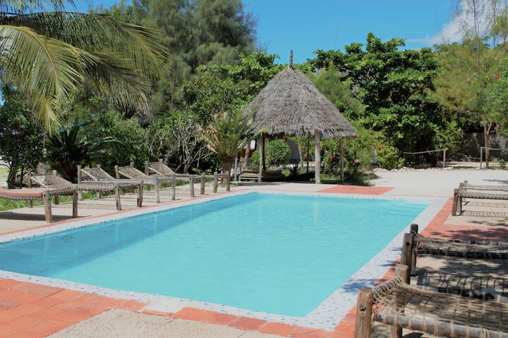 Hotel with Pool