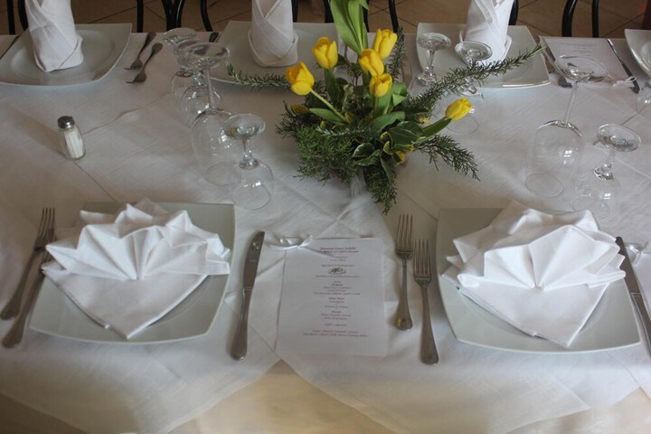 Dining 46 of 65