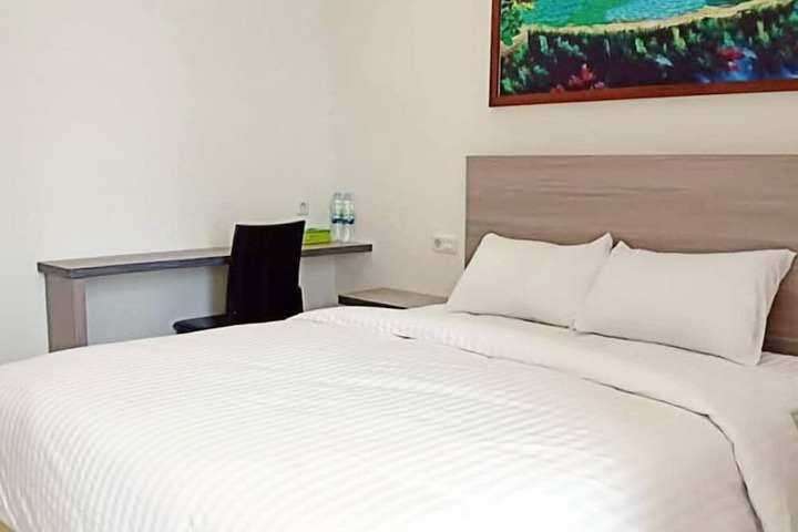 Room 4 of 20