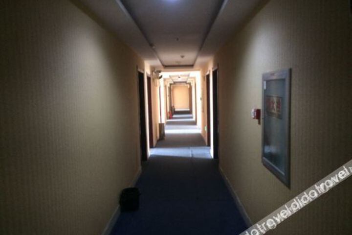 Hotel Interior 4 of 10