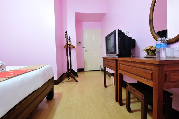Room 9 of 55